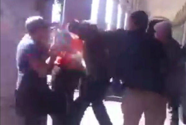 VIDEO: Golpean a Encinas en Xalapa por Ayotzinapa