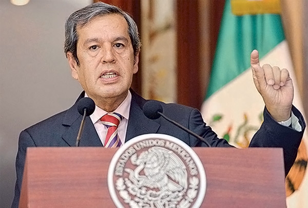 “Hay indicios” de que normalistas están vivos, afirma gobernador interino