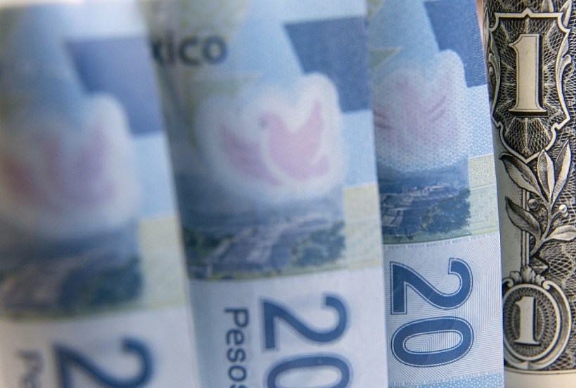 El peso, la mejor moneda en el mundo este miércoles