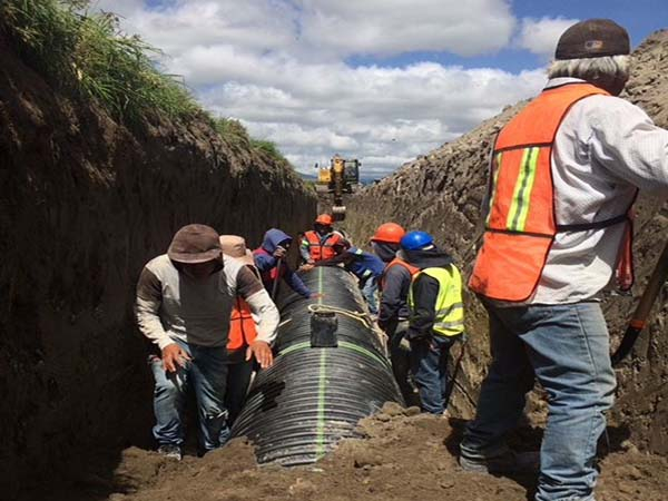 Entuban aguas negras para empezar a sanear el río Atoyac