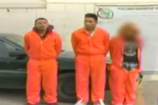 Adolescente de 15 años asesina y calcina a su madre y hermana por dinero