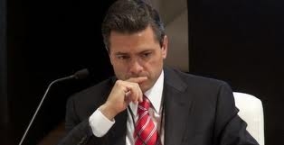 Peña Nieto y su enésima pifia; reforma la Constitución… en discurso