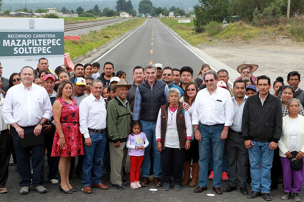 Rehabilitan 3.7 kilómetros de la carretera Mazapiltepec-Soltepec