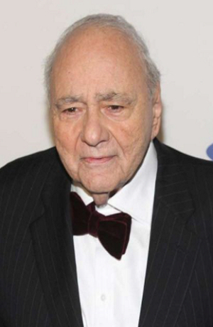 Muere Michael Constantine, actor de Casarse… está en Griego