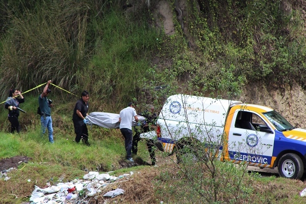 Encuentran cadáver mutilado en Santa María Xonacatepec