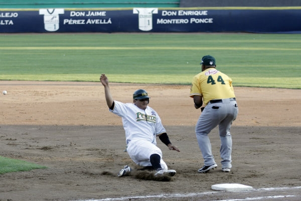 Pericos de Puebla perdió serie ante Tabasco