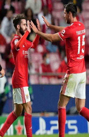 Benfica golea 3-0 al Barcelona en la Champions League