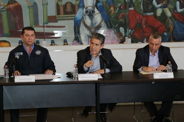 Huachicoleros mandan a civiles a robar combustible, denuncia la SGG