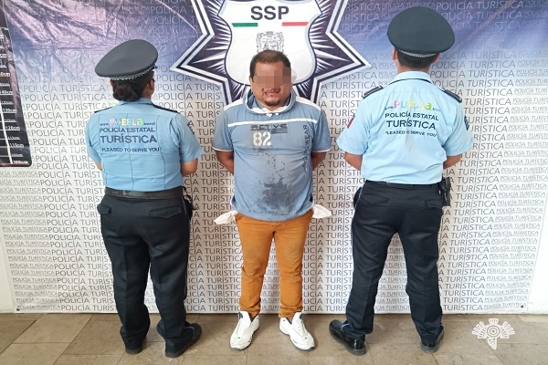 Robó celular a menor de edad y fue detenido en el centro de Puebla