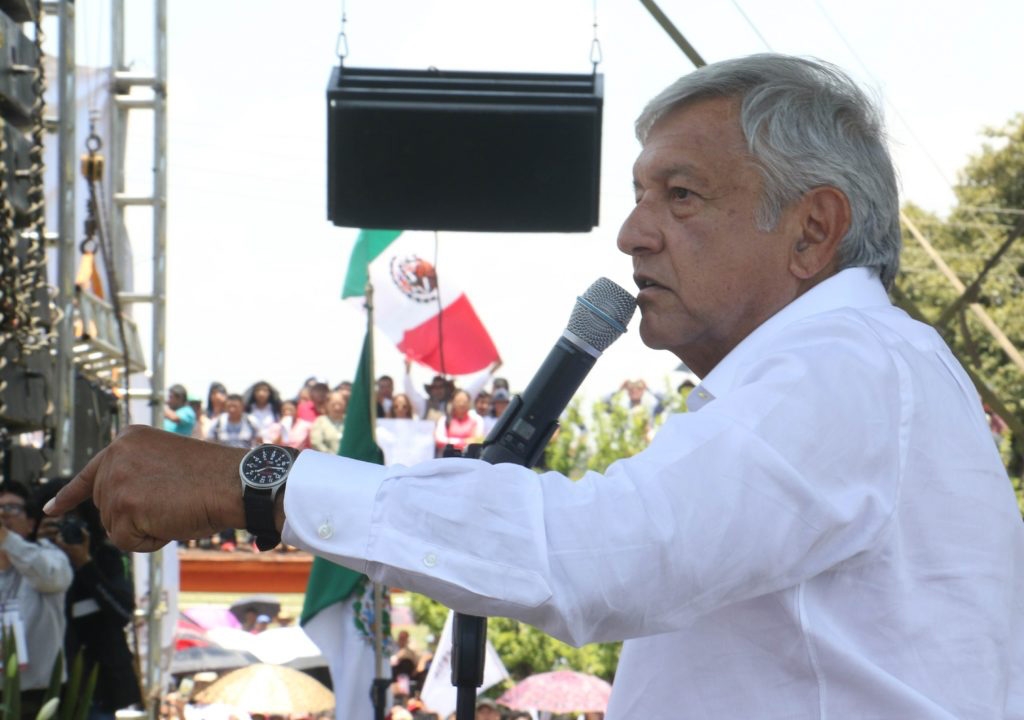 AMLO pacta conciliación con grandes empresarios