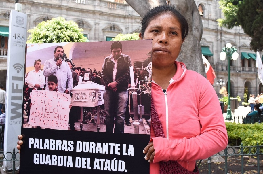 Elia Tamayo solicita formalmente a AMLO reabrir el caso de su hijo