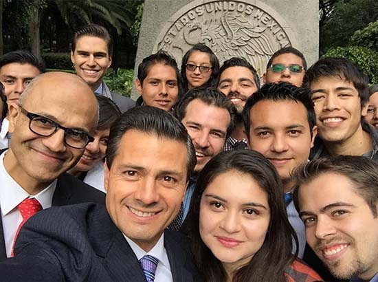 Microsoft anuncia inversión en México por mil mdd