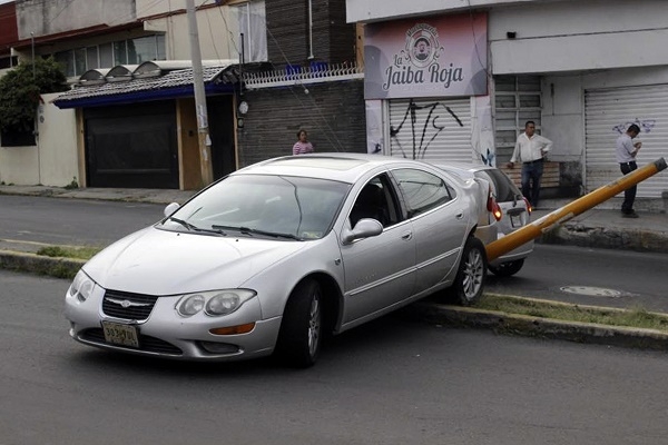 Imprudencia provocó accidente en la colonia El Cerrito