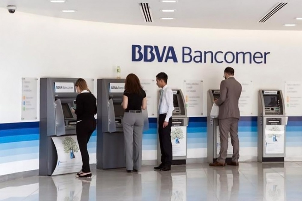 Por saturación, falla masiva en el sistema de BBVA Bancomer