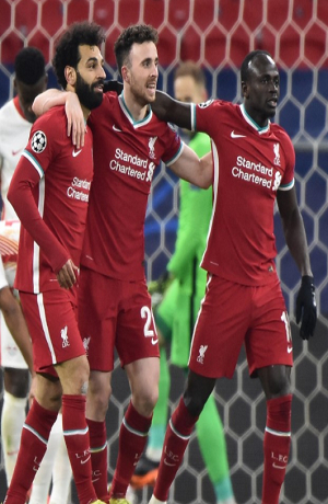 Liverpool avanza a octavos de final tras drrotar 2-0 al Leipzig en la UCL