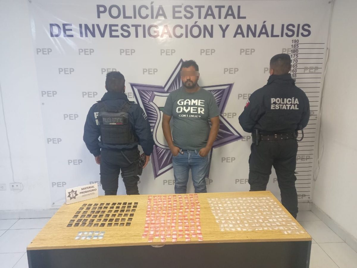Ladrón de camiones con mercancía es detenido en Xicotepec de Juárez