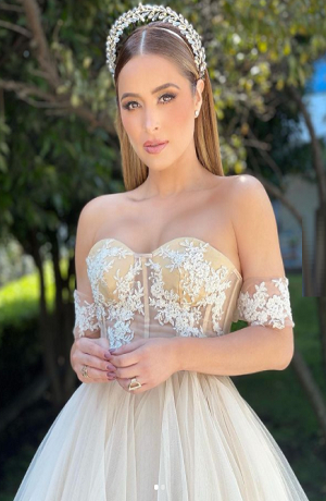 Cynthia Rodríguez enamora con atuendo en beige