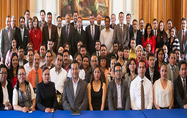 Alcalde de Puebla encabeza reunión inédita con líderes y delegados sindicales