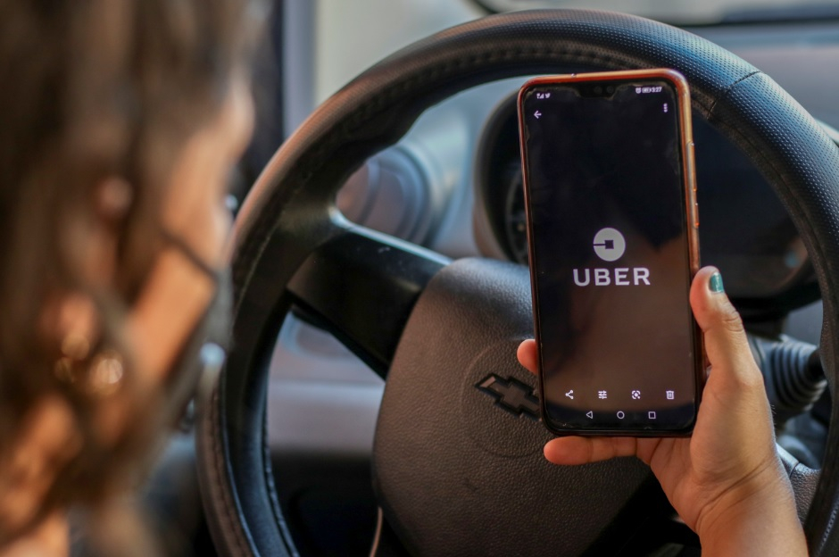 Aprueban diputados en Comisiones pago en efectivo para taxis de plataforma en Puebla