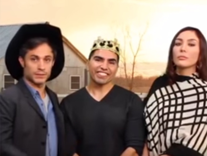 VIDEO: Gael García parodia invitación a los XV años de Ruby