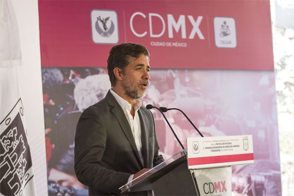 Reubicaciones y chalecos antibalas prevé ley para periodistas en el DF