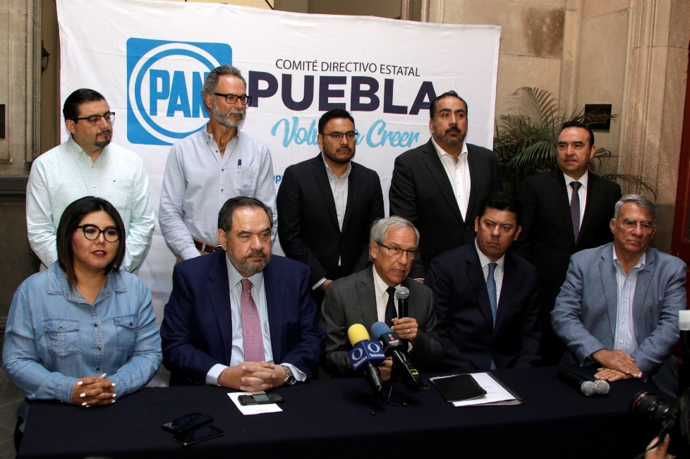 PAN se deslinda de guerra sucia contra Barbosa