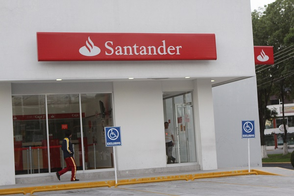 Ladrones dan “cachazo” a cuentahabiente y roban 12 mil pesos a una más en Puebla