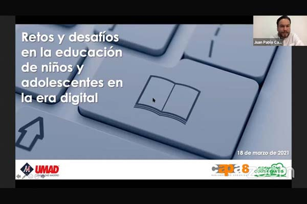 Experto habla en UMAD sobre desafíos de la educación en internet