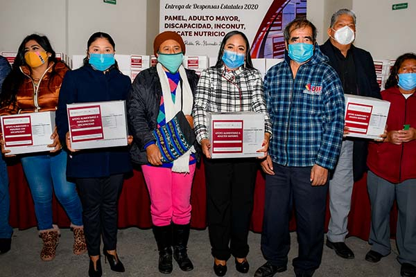 SMDIF de Cuautlancingo entrega 4 mil 800 despensas de los programas estatales