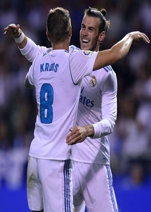 Real Madrid goleó 3-0 al Deportivo La Coruña