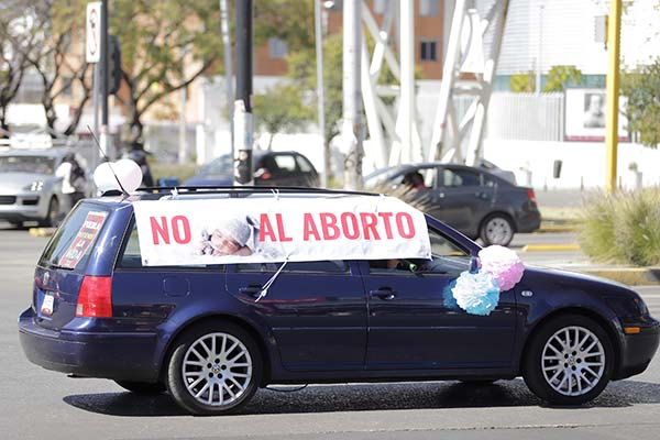 FOTOS. Realizan caravana antiaborto en Puebla
