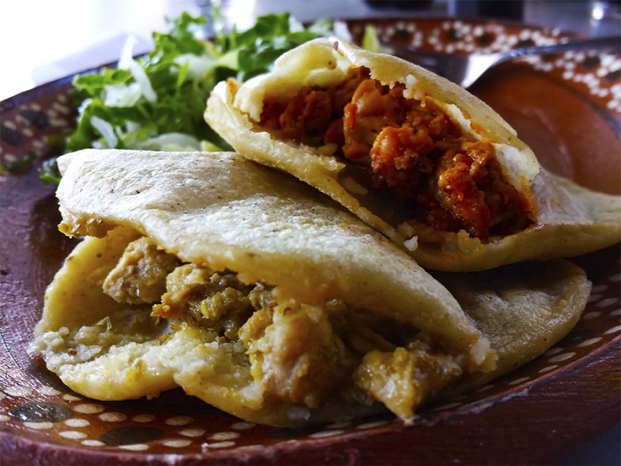 Gorditas con pulque en la Feria de Tepatepec, Hidalgo