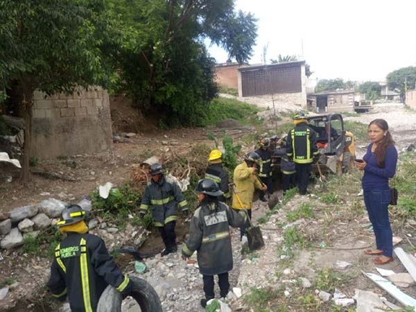 Concluyó limpieza y ampliación de caminos y canales de agua tras derrumbe en Santo Tomás Chautla