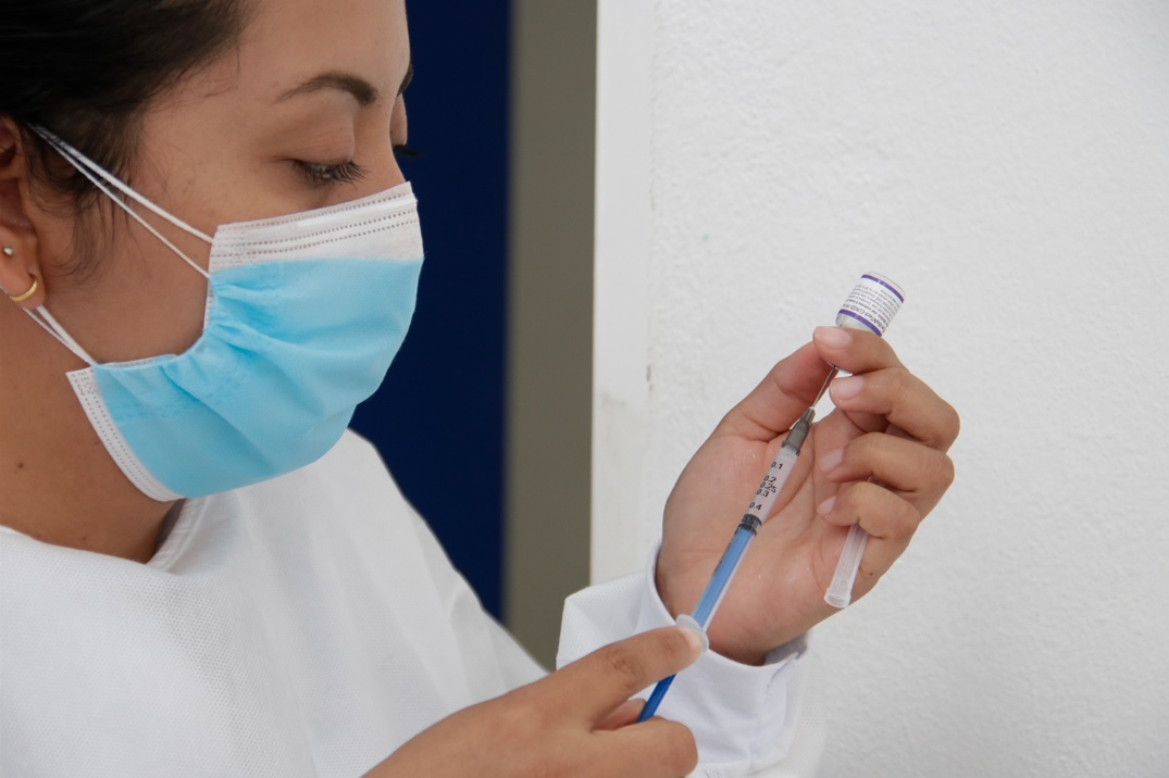 Otra vez retrasan vacuna COVID para 18 años y más en Puebla Capital