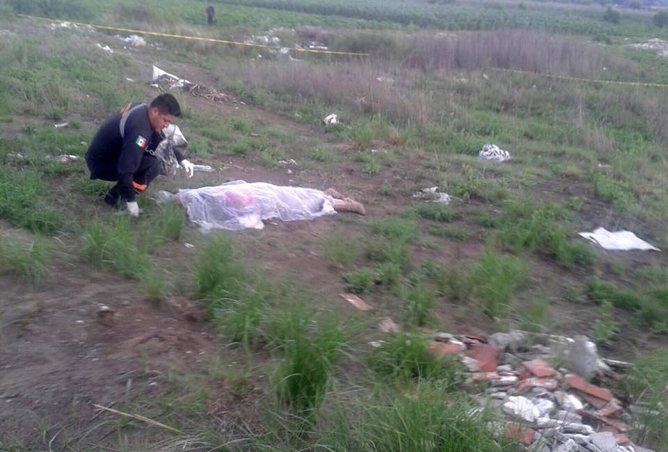 Hallan a joven degollada y semienterrada en predio de Palmar de Bravo