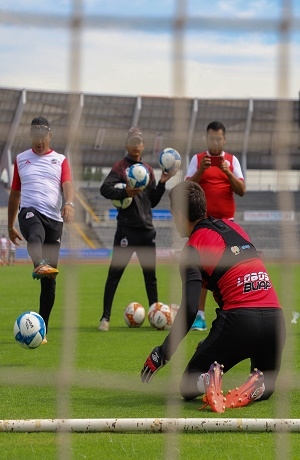 Lobos BUAP: Oscar Resano mantiene a tope preparación de porteros de la manada