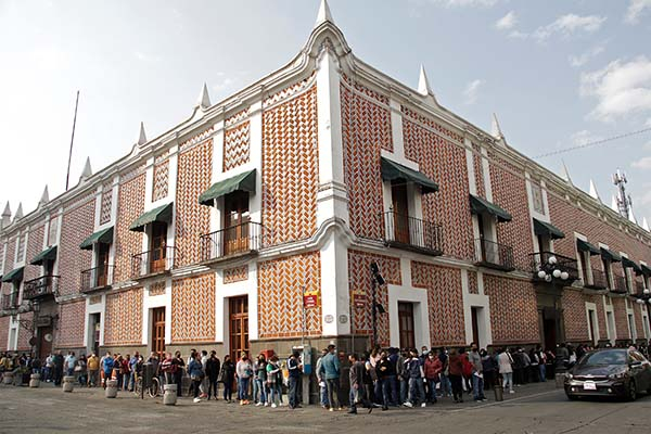 IP poblana pide agilizar citas en el SAT; hasta dos meses para conseguir una