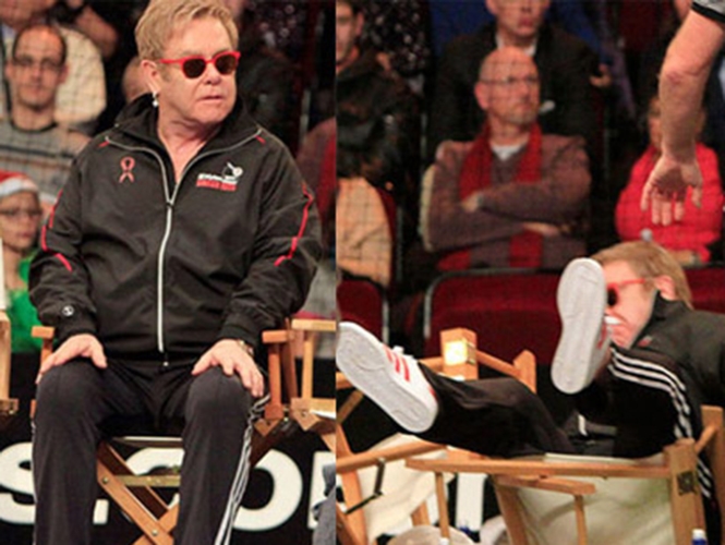 VIDEO: Elton John y su caída, lo más visto en YouTube