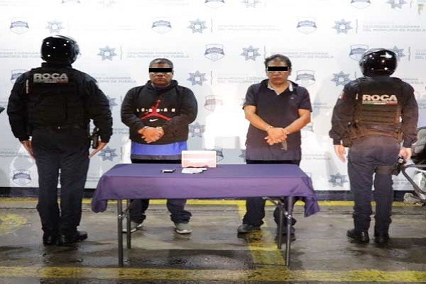 Asaltantes de negocios son atrapados en Puebla