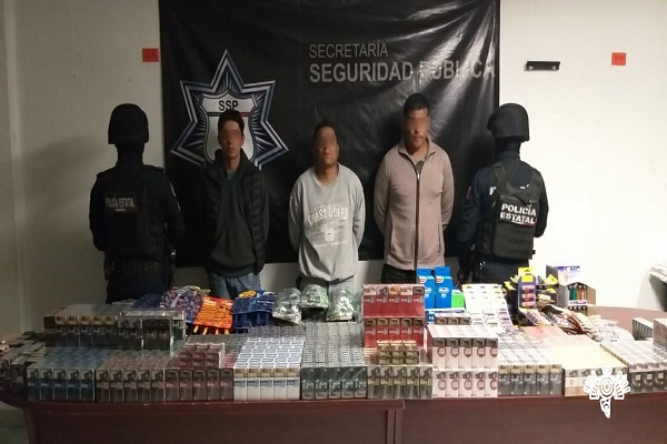 Detienen en el mercado Unión a asaltantes de camioneta con paquetes de cigarros
