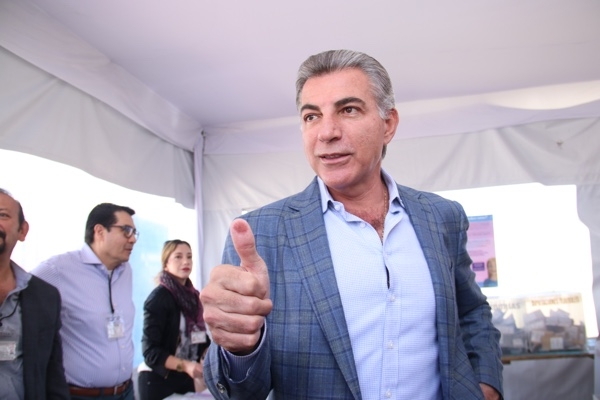 Tony Gali felicitó a Martha Erika por su victoria