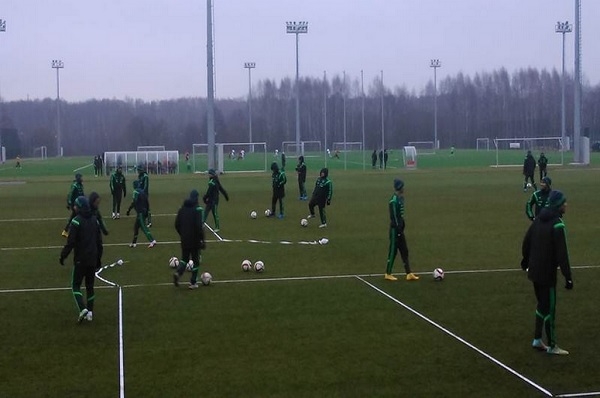 México entrenó a cero grados en Bielorrusia, Piojo define alineación
