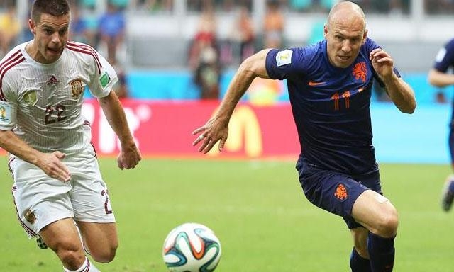 Holanda goléo 5-1 a España con gran actuación de Robben y Van Persie