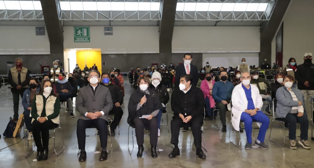 Arranca refuerzo COVID para maestros poblanos