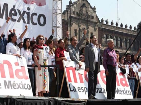 AMLO se deslinda de Abarca y Aguirre