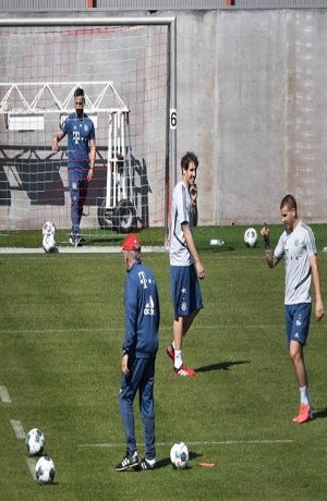 Bayern Munich regresó a entrenar con sana distancia