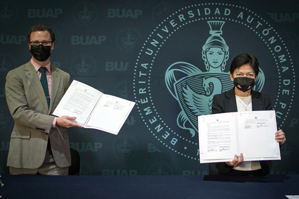 BUAP firma convenio con la Dell Medical School de la Universidad de Texas, Austin