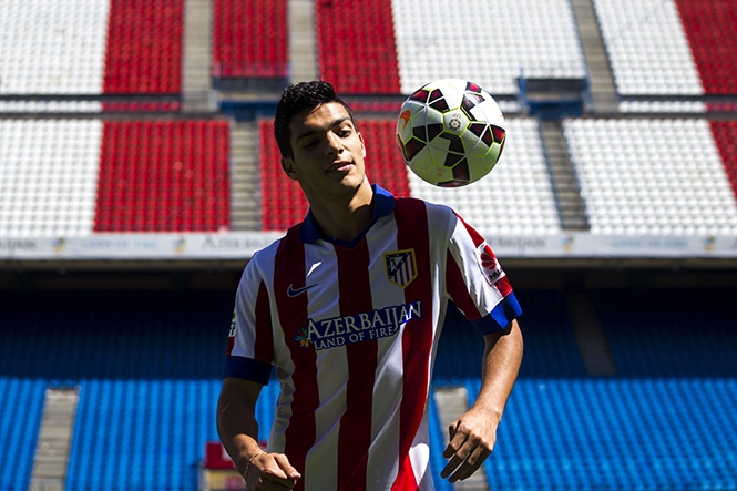 Raúl Jiménez no quiso besar escudo del Atlético de Madrid