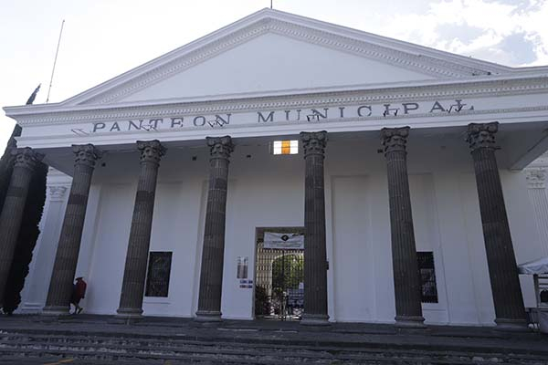 Aumentan 156% cremaciones en panteones de Puebla durante pandemia