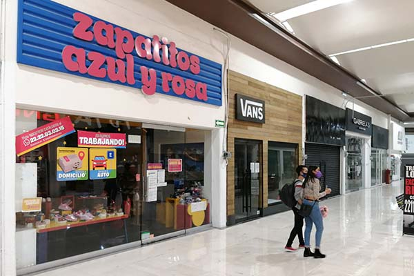 Sin ventas, primera semana de reactivación económica en Puebla